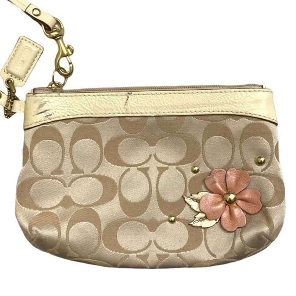 Coach signature c floral 3D wristlet bag